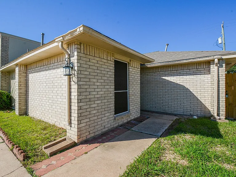 16518 Monte Carlo Ln — Photo 5