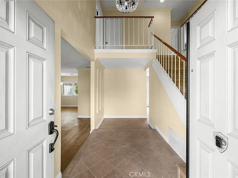23239 Forest Canyon Dr — Photo 2