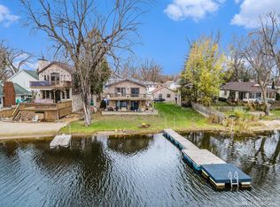 266 Lakeview Dr, Whitmore Lake, MI 48189