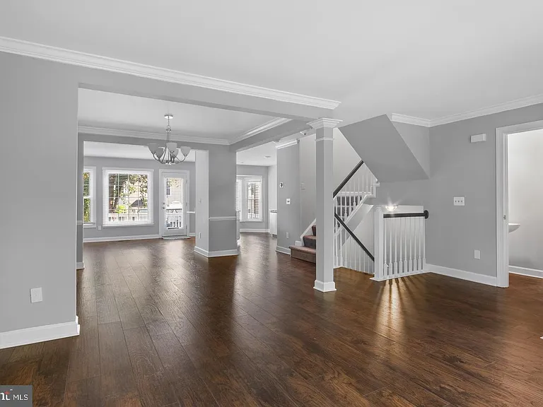 7439 Heatherfield Ln — Photo 7