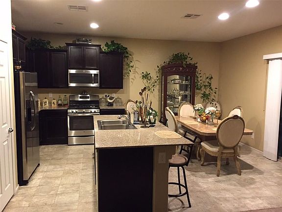 3rd image of 6186 Maxmar Ct