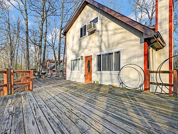 3rd image of 128 Tanager Rd