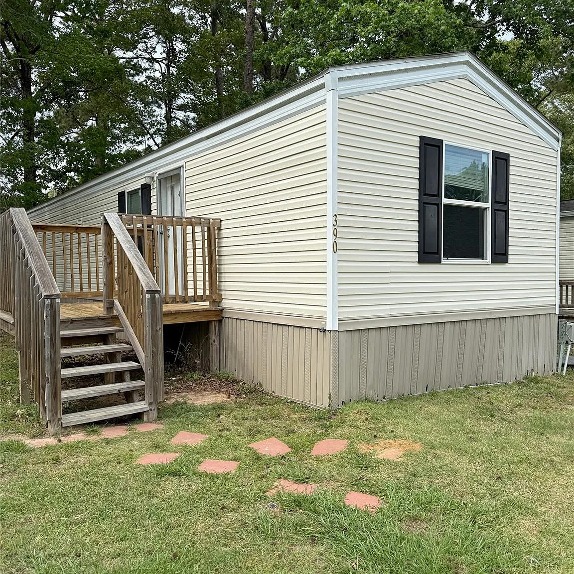 2 bed, 1.0 bath, 784 sqft, $995 — Photo 1