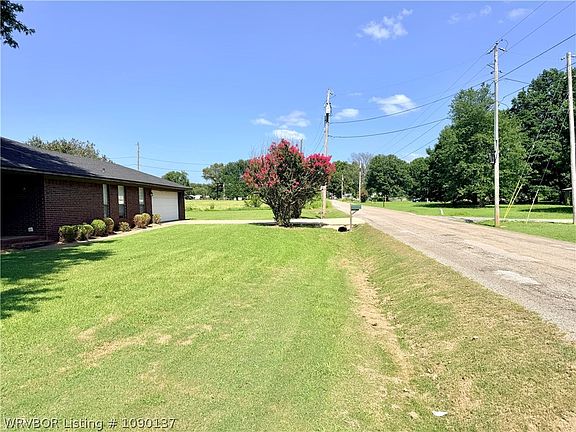 3rd image of 900 Gregory Ave