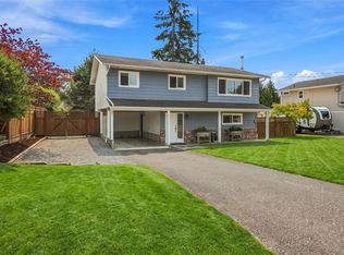 744 Newcastle Ave, Parksville, BC V9P 1G1