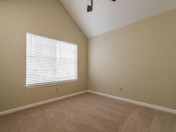 2nd image of 853 Susannah Ct
