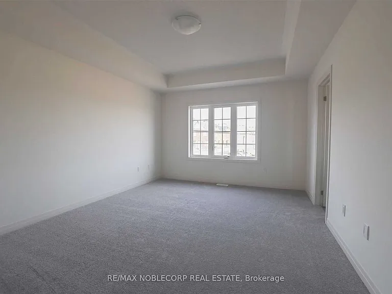137 Casserley Cres — Photo 8