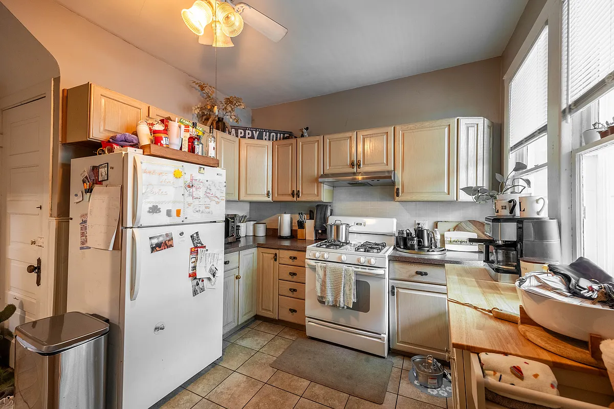 Building Photo - 3450 N Leavitt St #1