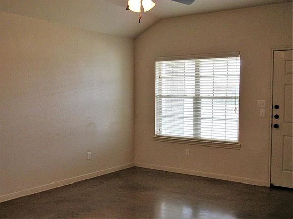 3rd image of 505B Kendra Dr