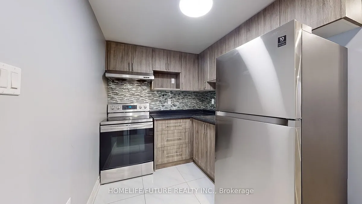 Building Photo - 50 Neelands Cres #BASEMENT