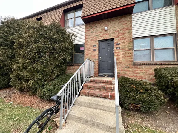 1103 N Oaks Blvd, North Brunswick, NJ 08902