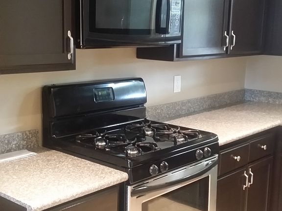 4th image of 2816 Garrison St
