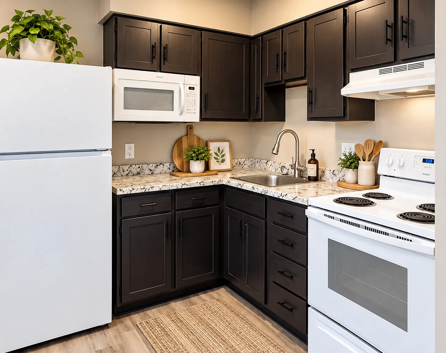 Parkway Apartments — Photo 4