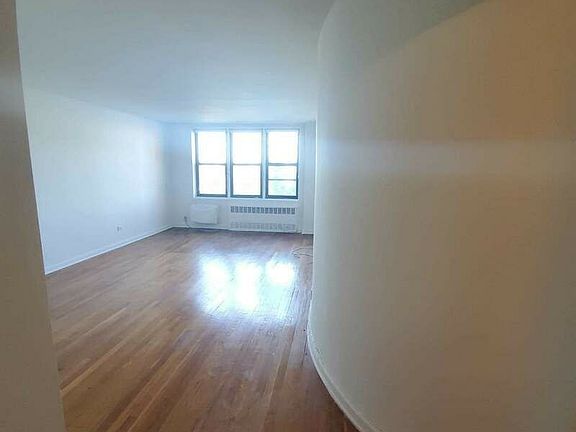 3rd image of 315 Ocean Pkwy #68