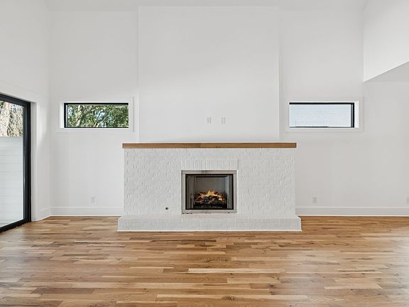 5th image of 1110 Caldwell Ln