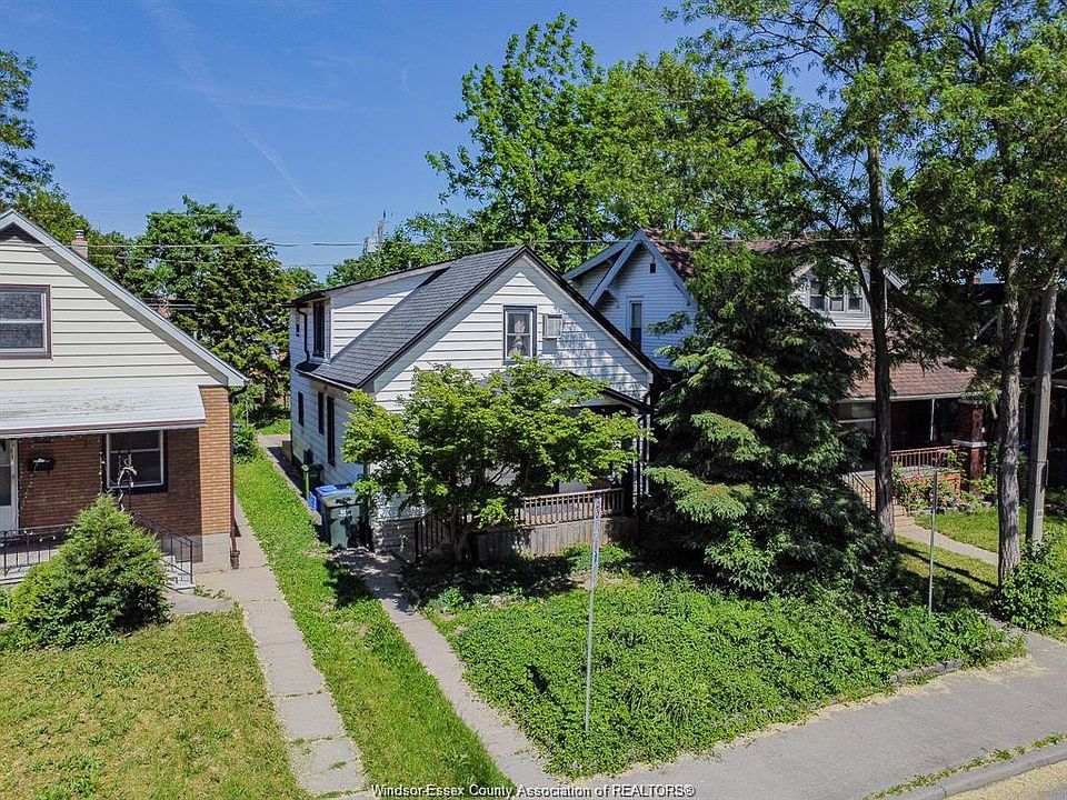 1st image of 1630 Marentette Ave