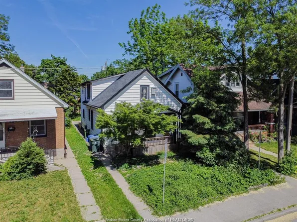 1630 Marentette Ave, Windsor, ON N8X 4E6