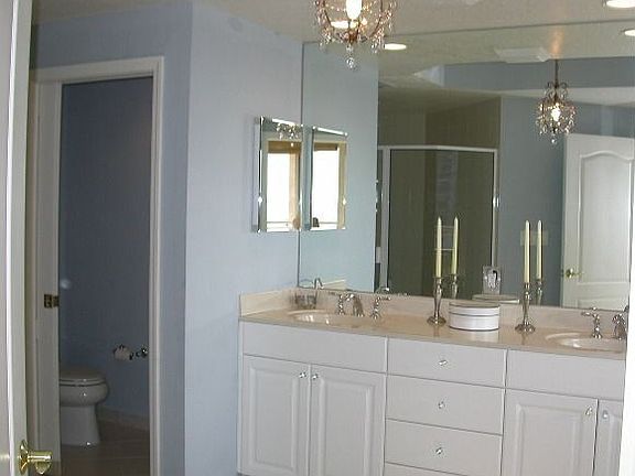 5th image of 521 Mandalay Ave APT 602