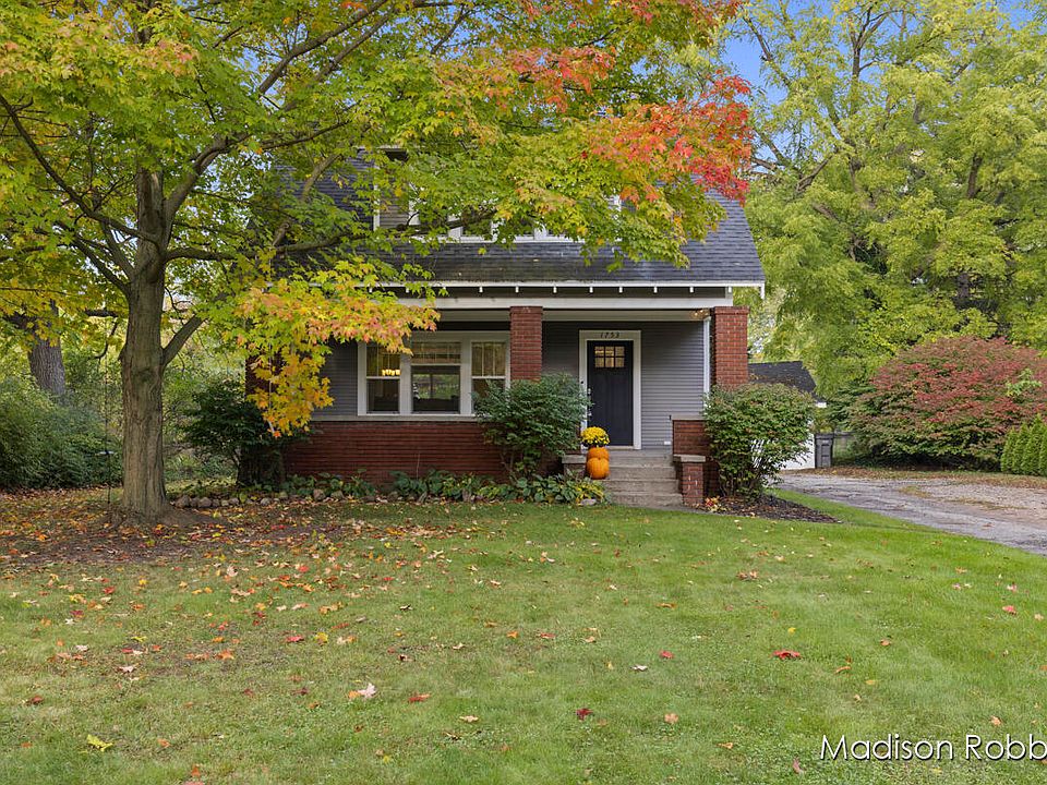 1st image of 1753 Maplerow Ave NW