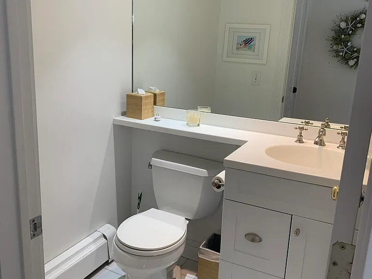 13 Heck Ave — Photo 10