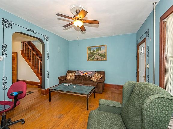 3rd image of 874 Culkin St