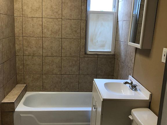 5th image of 6426 S Marshfield Ave