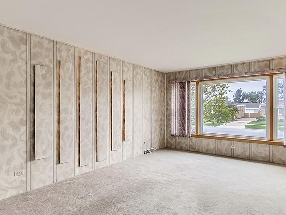 5th image of 10217 McNerney Dr