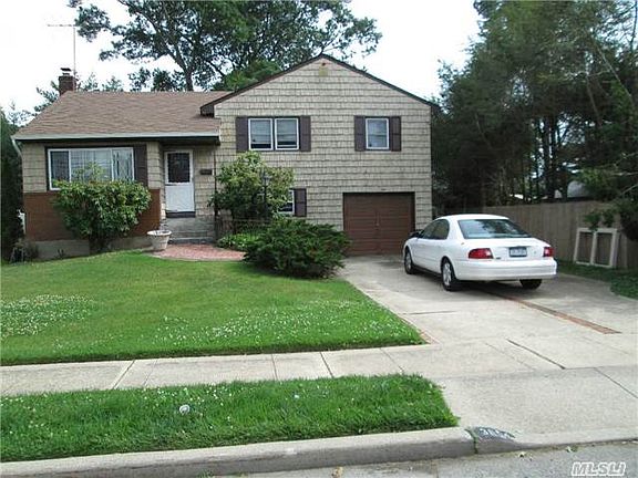 2nd image of 3854 Lincoln St