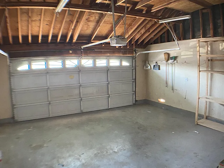 563 Carrie Cir — Photo 14