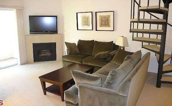 2nd image of 10960 Ashton Avenue 404