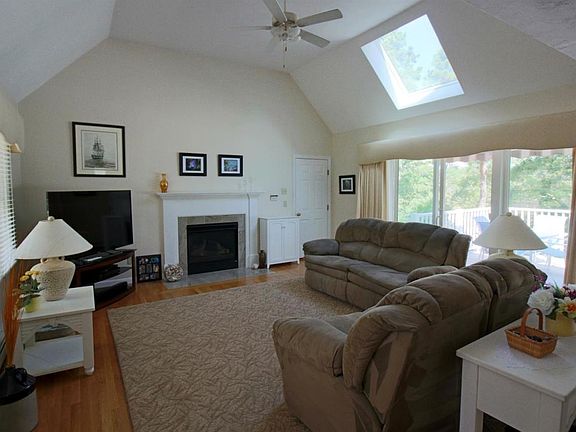 3rd image of 56 Indian Field Drive