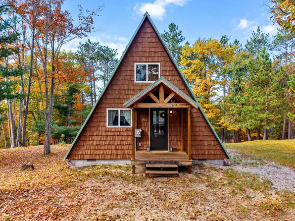 23940 N Hilltop Trl, Atlanta, MI 49709