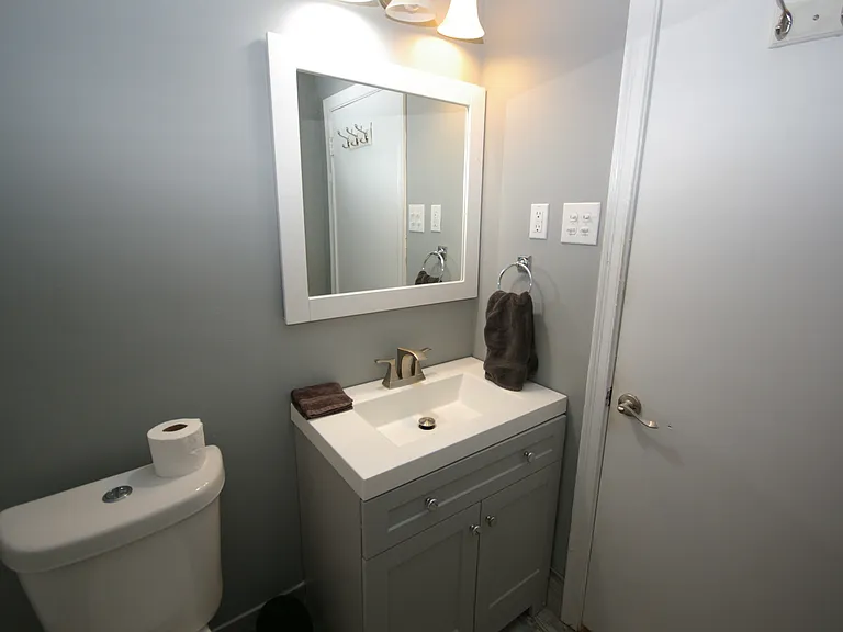 1272 Woodland Ave NE — Photo 28