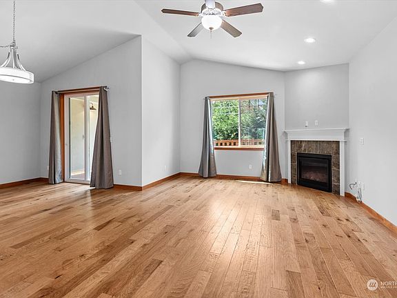 5th image of 27712 66th Drive NW