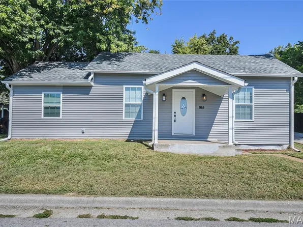 165 School St, Glen Carbon, IL 62034