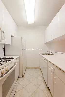 Rented by Mirador Real Estate | media 19