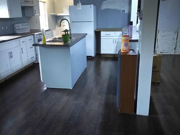 5th image of 7210 S 51st Ave