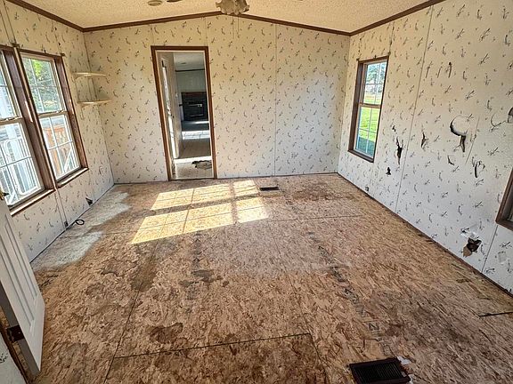 4th image of 4080 Evansdale Road