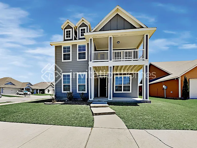 2316 Windsor Farms Dr — Photo 1