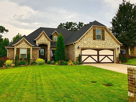 5th image of 2621 Parkway Ln