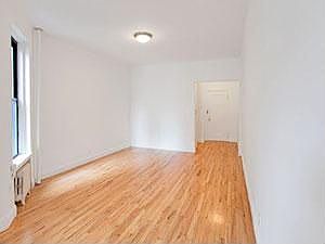 3rd image of 1 E 84th St