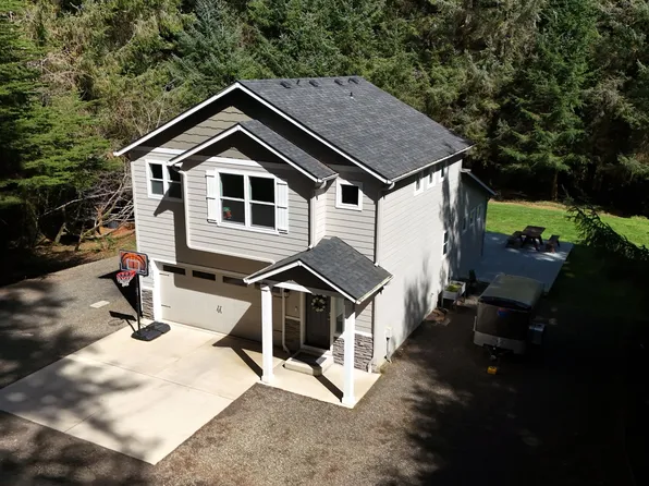 83606 Clear Lake Rd, Florence, OR 97439