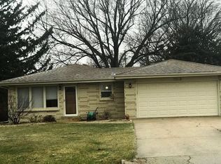 6943 Rex Ct, Rockford, IL 61102