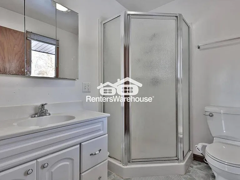 1241 Holly Dr E — Photo 11