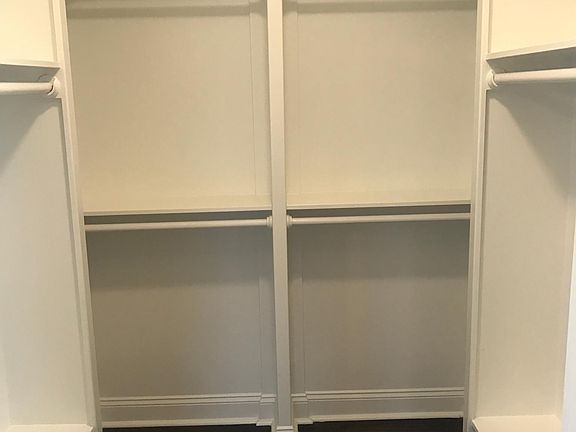 2nd image of 1011 W 45th St