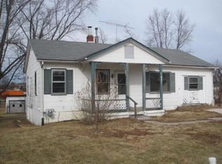 421 W 2nd St N, Wright City, MO 63390
