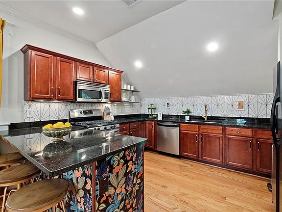 4th image of 1065 Washita Ave NE #B