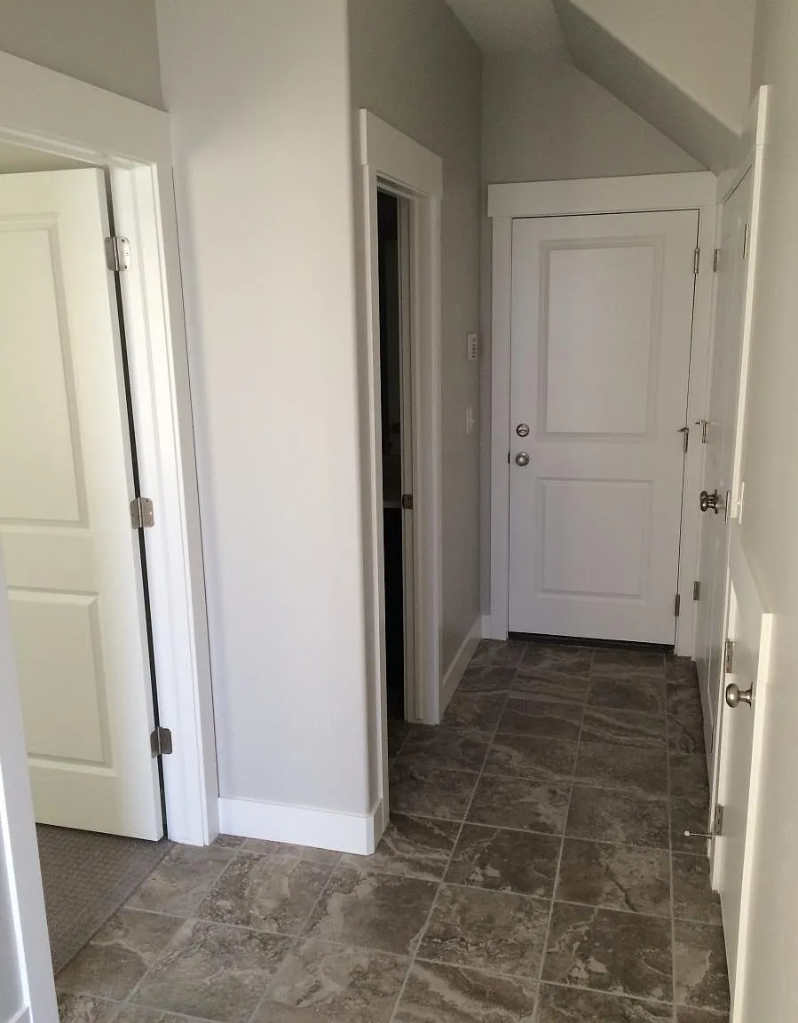 2 bed, 1072 sqft, $2,000 — Photo 3