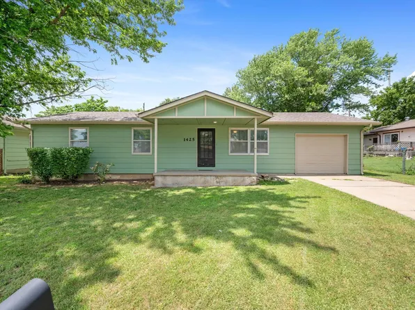 1425 Spencer Dr, Augusta, KS 67010