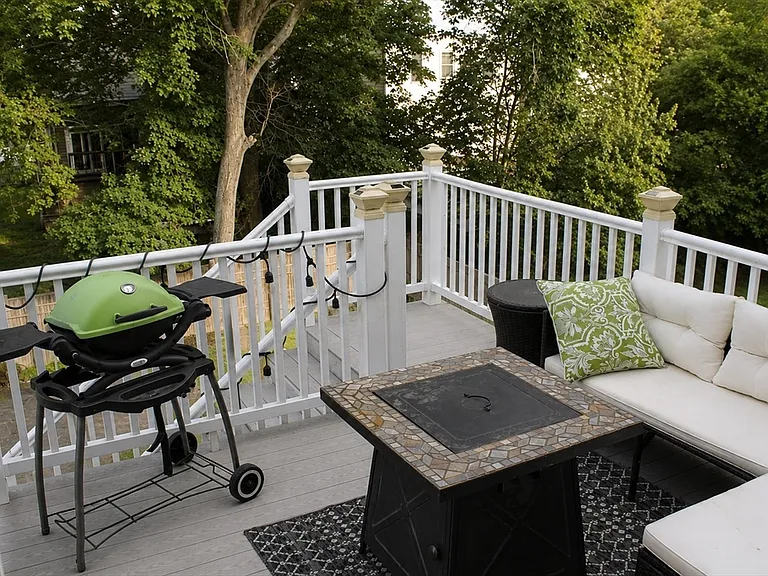 11 Hillcrest Ave #2 — Photo 1